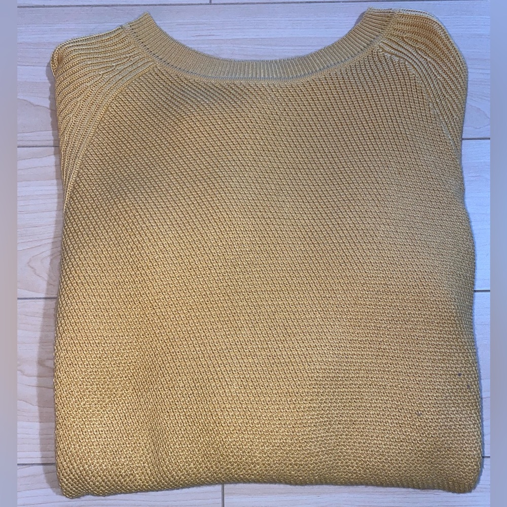 Women’s Yellow Knitted Sweater XS NWOT